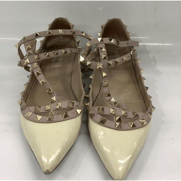 Valentinoโ'Rockstud' Point Toe Flat, US 7.5 / EU 38.5, Retails $995 - Picture 9 of 15